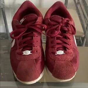 Nike Cortez Burgandy/White